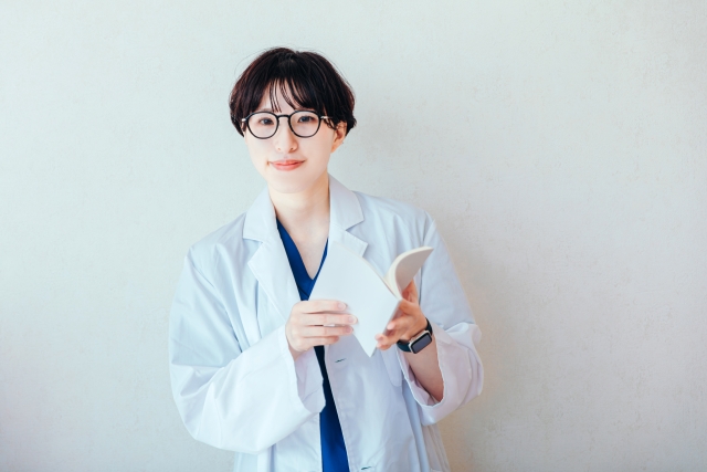女医